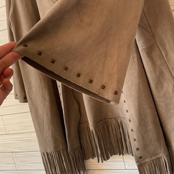 Ruby Rd 3/4 slv faux suede jacket embellished with studs and fringe - Picture 5 of 5